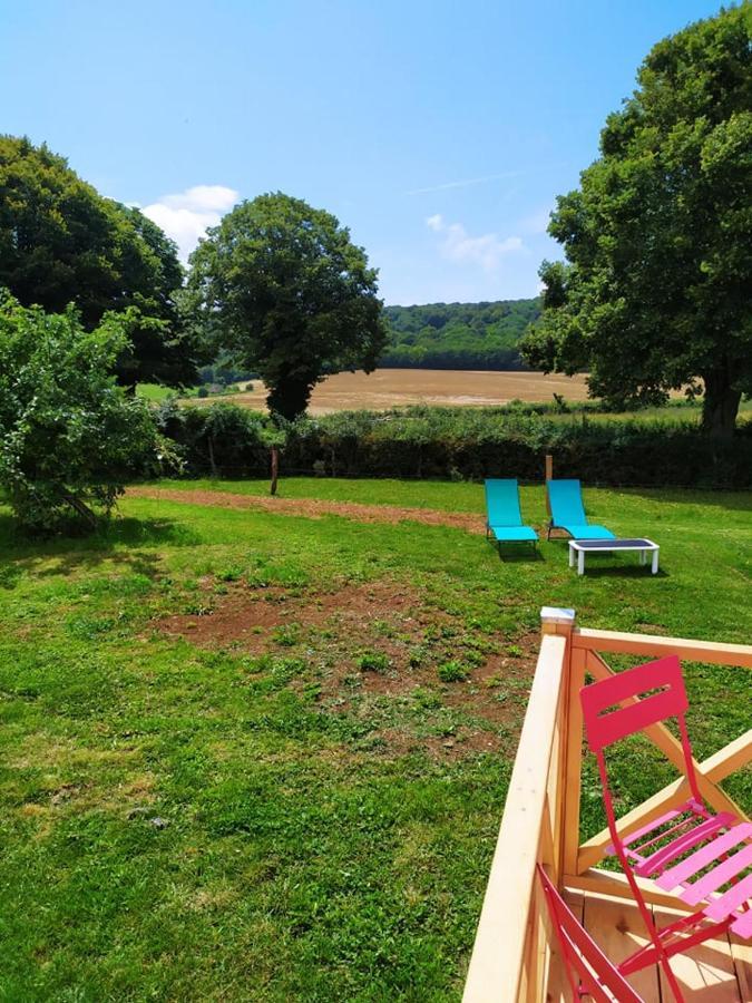 La Roulotte De Francine Pensionat Chazeuil Exteriör bild